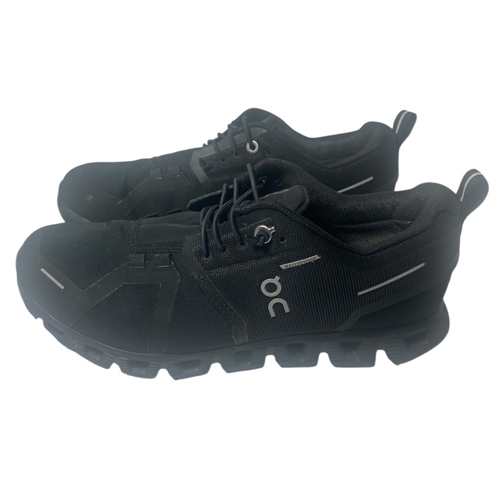 On Cloud Black Tennis Shoes 7.5